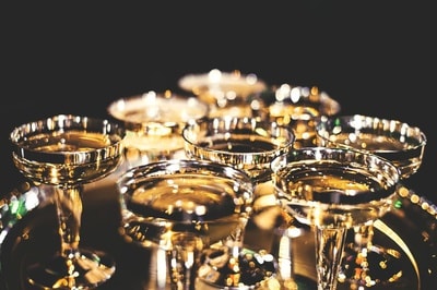 champagne coupes